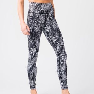 Zyia Black Viper Pocket Light n Tight Hi-Rise